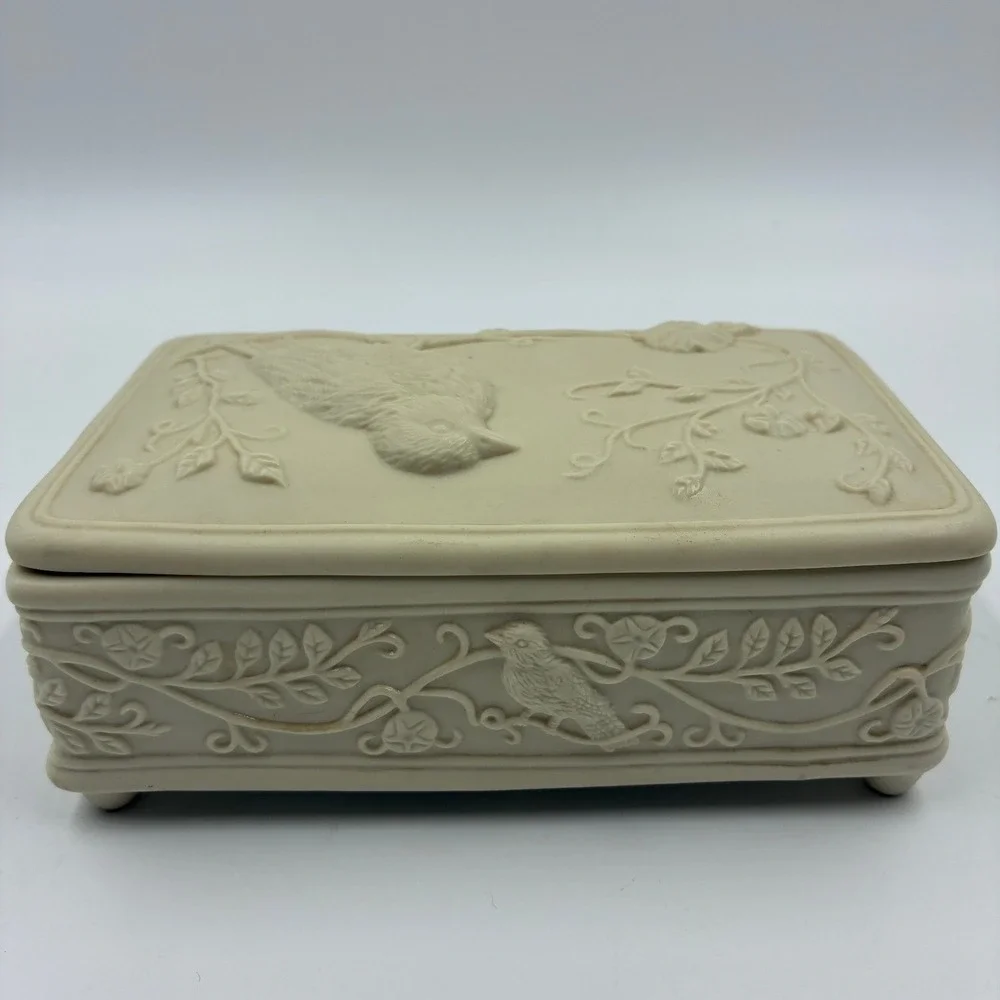 Hour of Power Sparrows Club 2003 Musical Jewelry Box Ode to Joy Sankyo Bird
